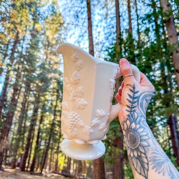 Vintage Milk Glass Pitcher by Westmoreland with Grape Design RARE - Picture 3 of 11